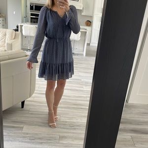 Woman’s dress size 6 long sleeve